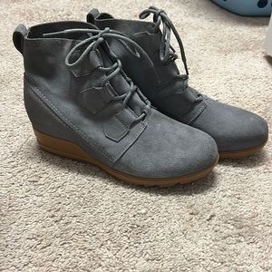 Sorel lace up wedge boots
